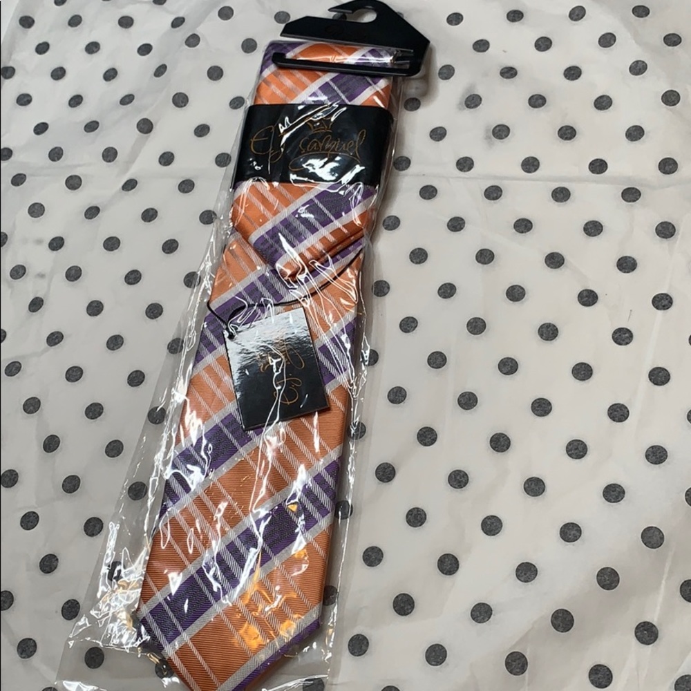 EJ Samuel Necktie With Handkerchief